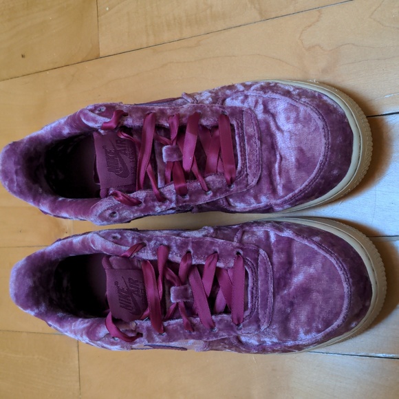 EUC Nike Air Force 1 Low Crushed Velvet (GS) - Picture 10 of 11